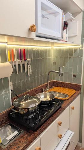 Kitchen, Lapa Studio moderno com rede - 300m da Escadaria Selaron in Gloria