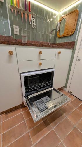 Kitchen, Lapa Studio moderno com rede - 300m da Escadaria Selaron in Gloria