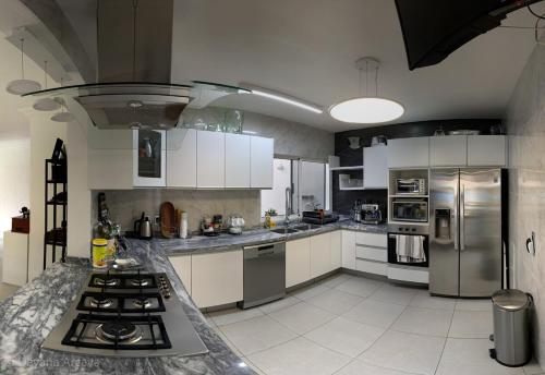 مطبخ, Lovely Home at Vista Hermosa, Cuernavaca in Lomas de Vista Hermosa