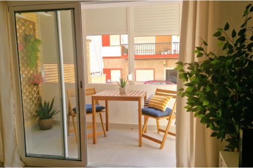 3 Bed Apt Sleep 6 - Pets Balcony Parking Wifi in Ayamonte városközpont
