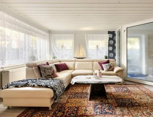 Große Helle Wohnung am Wald in Bad Saarow Nahe Grünheide und Berlin Souterrain in Bad Saarow, Deutschland