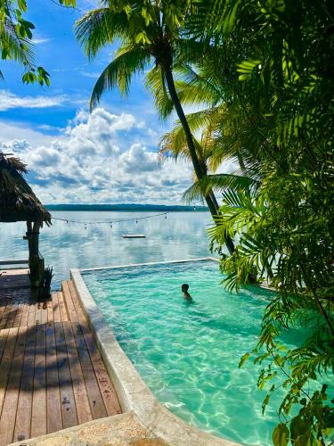 Piscina, Hotel Gringo Perdido in El Remate