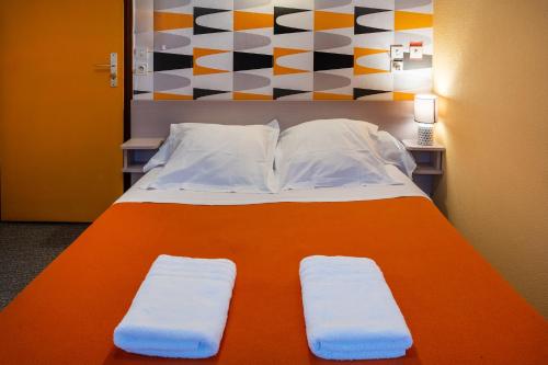 1 double bed