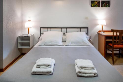 1 double bed