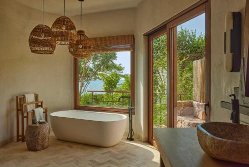 Fürdőszoba, Naviva, A Four Seasons Resort, Punta Mita, Mexico in Punta Mita