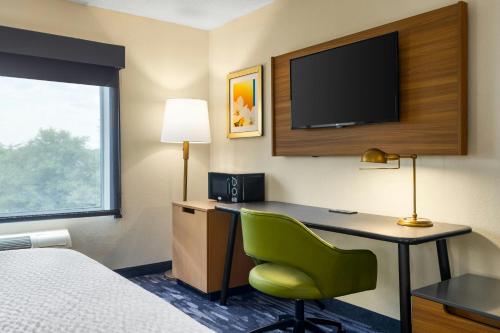 Fairfield Inn & Suites Hattiesburg / University - image 7
