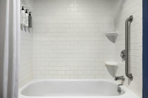 Fairfield Inn & Suites Hattiesburg / University - image 2