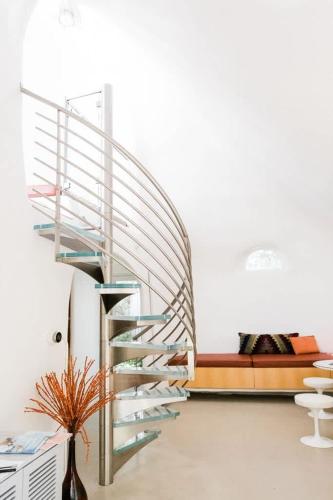 Unique Sculptured House with Private Beach Access in Rio Del Mar (CA)