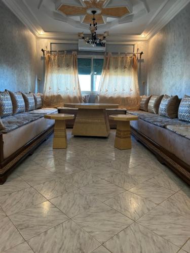 Très bel appartement spacieux (Tres bel appartement spacieux) in 타자