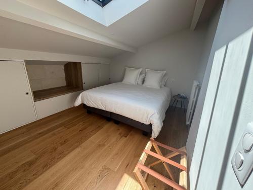ARLES: Duplex Chic Centre - Clim & Vue Imprenable - FR-1-765-29 - image 3