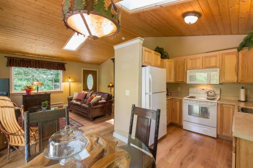 A Hidden Haven Cottages in Port Angeles