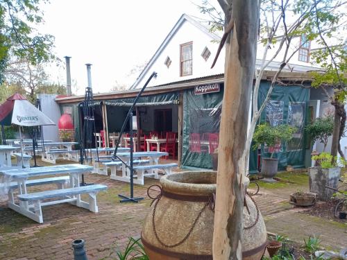 ที่เที่ยวใกล้ที่พัก, Villa ChoCoLatt Guest House and Porta Taverna Restaurant in พอร์เตอร์วิลล์