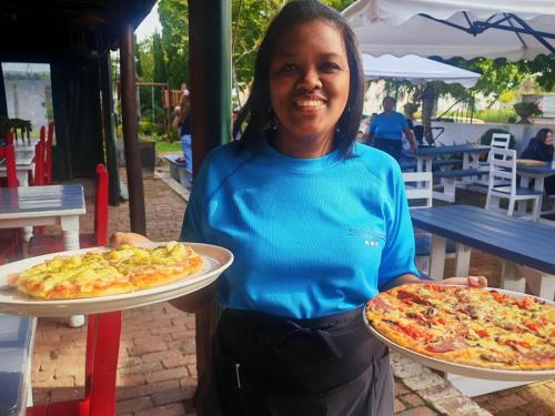 ทัศนียภาพภายนอกโรงแรม, Villa ChoCoLatt Guest House and Porta Taverna Restaurant in พอร์เตอร์วิลล์