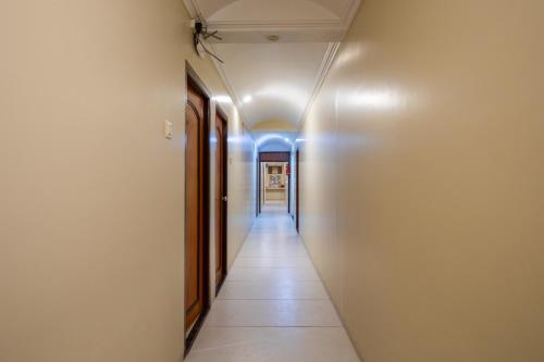 Lobby, Hotel Stayland Inn in Andheri West