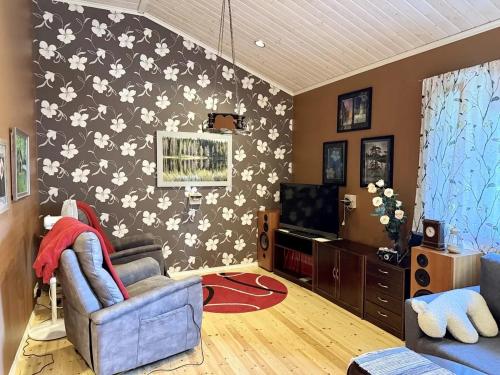 Sopiva Mökki Lähellä Tuurin Kyläkauppaa (Sopiva Mokki Lahella Tuurin Kylakauppaa) in 阿拉武斯