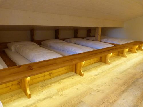 1 twin bed