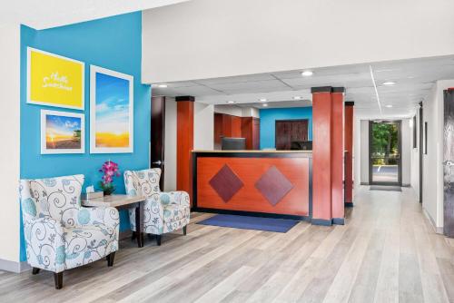 Foto - Days Inn by Wyndham Brunswick Bath Area