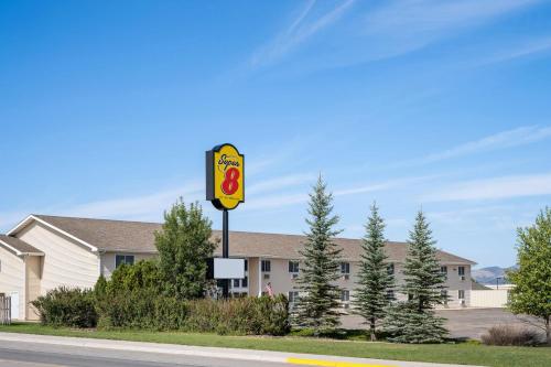 . Super 8 by Wyndham Lewistown