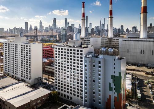 DoubleTree by Hilton Long Island City, NY