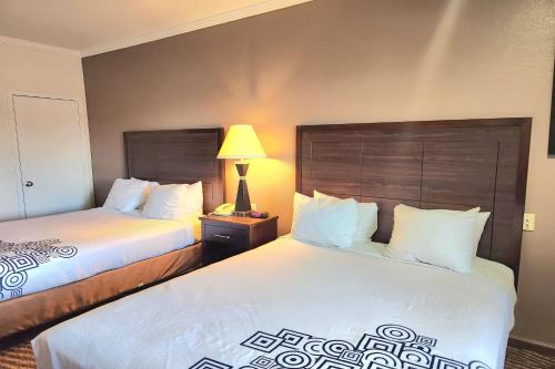 Best Western Inn Navasota - image 14