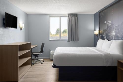 Super 8 by Wyndham Fort Wayne in Fort Wayne
