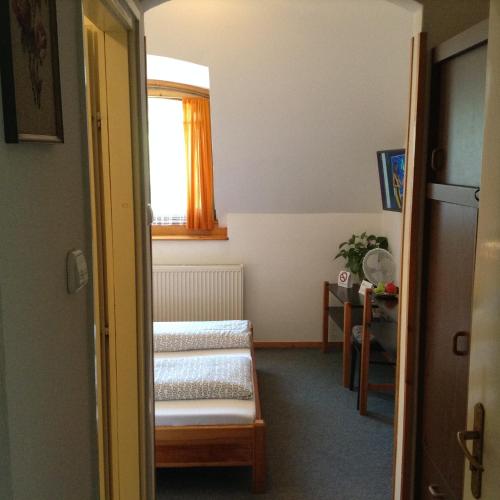 Keszi Panzió - Chambre d'hôtes - Budakeszi