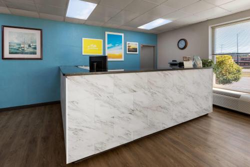 Days Inn by Wyndham Cambridge in Cambridge, USA