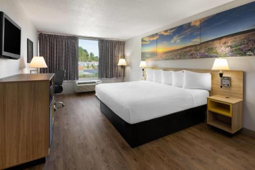 Days Inn by Wyndham Cambridge in Cambridge, USA