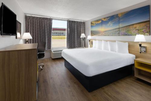 Days Inn by Wyndham Cambridge in เคมบริจด์ (OH)