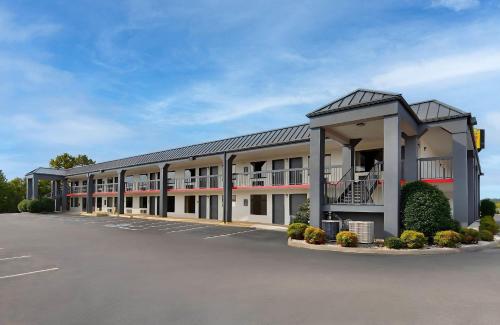 Super 8 By Wyndham Bulls Gap Greeneville Area - 숙소 외관