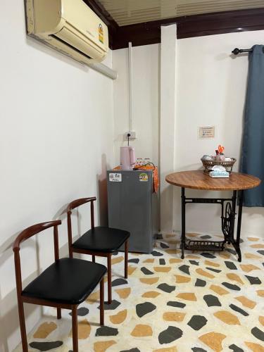 Baan Suan Pongsiri บ้านสวนพงษ์ศิริ in Chat Trakan