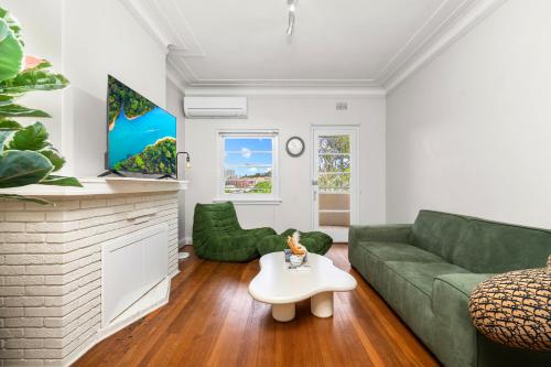 Harbour Bridge View 2BR Resort at Cremorne Point - image 3