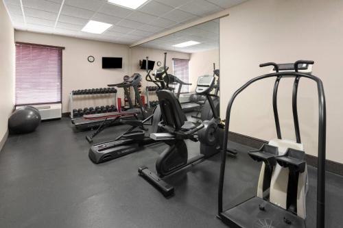 Days Inn by Wyndham Blairsville - image 2