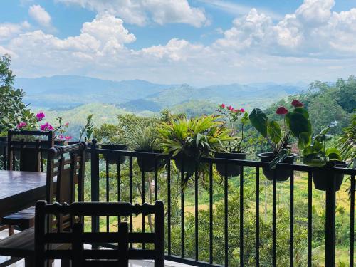Cloudora Inn Kandy - Tap to explore photos