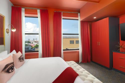 room detail thumbnail 0