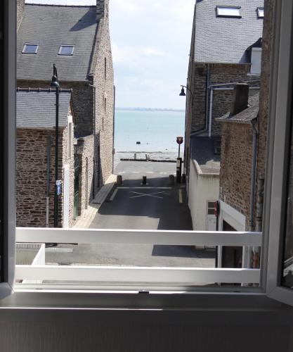 Maison 50m de la mer parking privé - Location saisonnière - Cancale