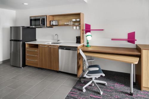 Home2 Suites by Hilton Frankenmuth - image 10