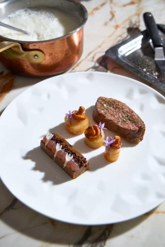 Étterem, Garden Suites with private hot tub in Hogeweg