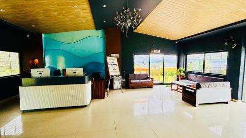 Lobby, The Blue Lake Resort in Wadhiware