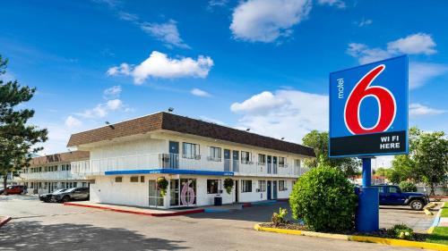 ทัศนียภาพภายนอกโรงแรม, Motel 6 Kalispell, MT in คาลิสเปล (MT)