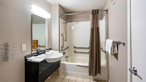 Motel 6-Kalispell MT - image 10