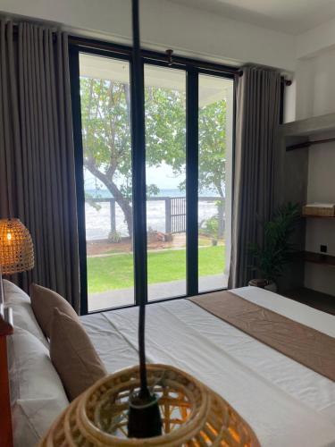 Bloom Beach Villa - image 2
