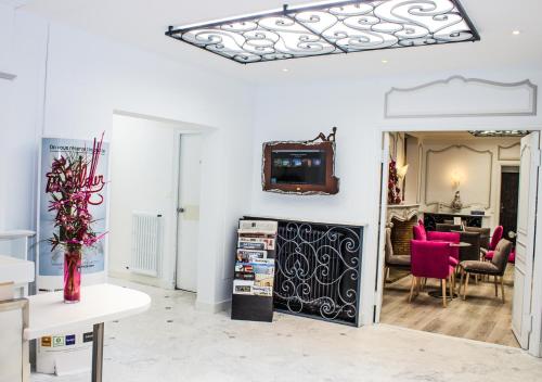 Kyriad Hotel Tours Centre - image 6