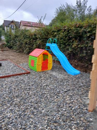 Kert, Casuta DM in Cisnadioara