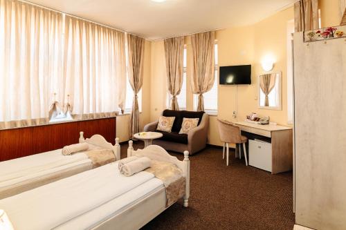 Hotel Kiev - image 12