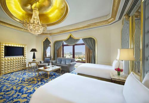 2 twin beds