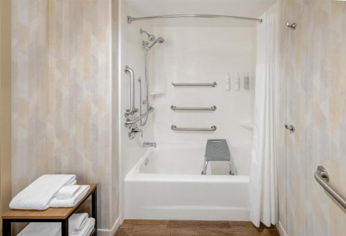 Hampton Inn Kansas City/Shawnee Mission - image 6