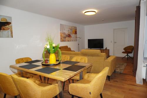 Közös társalgó / TV, Modern Comfort Apartment in Anklam - Central Location in Anklam