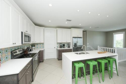 2201 AVE C home - image 4