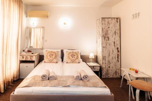 1 queen bed